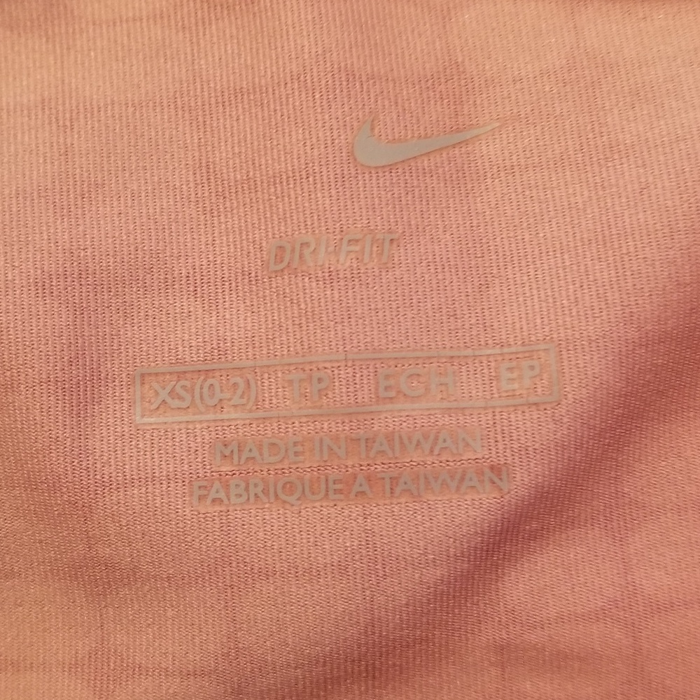 Women's Nike Dri-Fit Long Sleeve Shirt. Red. XS. - Picture 5 of 5